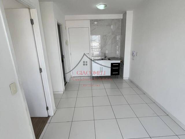 Locação em Jardim Santa Terezinha (Zona Leste) - São Paulo