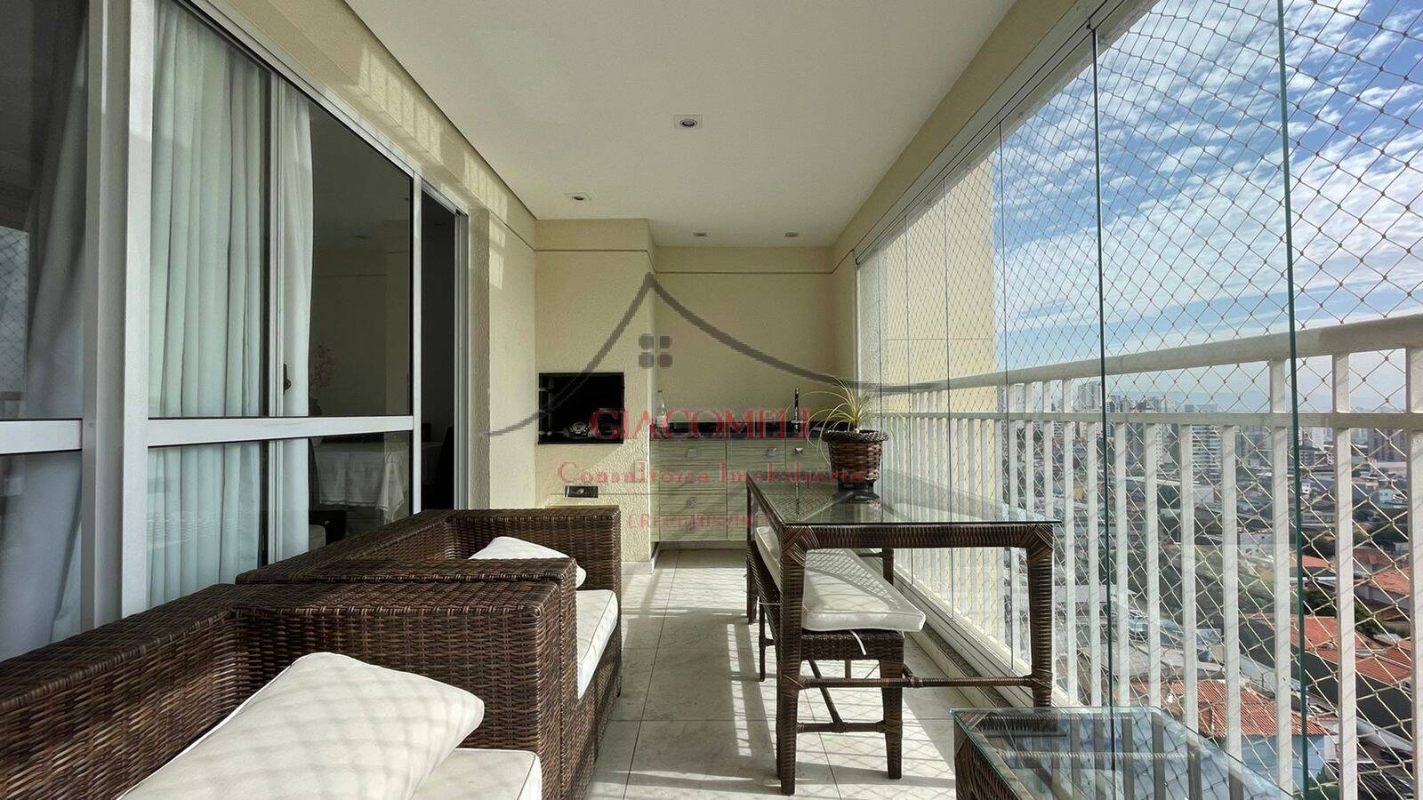 Apartamento de 98 m² com 3 dormitórios e varanda gourmet– Vi