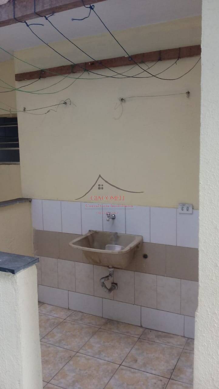 QUARTO E COZINHA - JARDIM SANTA TEREZINHA- ÁGUA E LUZ INDIVIDUALIZADO