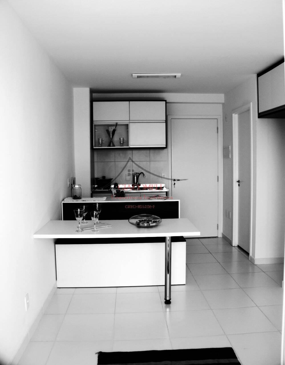 EXCELENTE APARTAMENTO DE 1° QUARTO COM VAGA ANDAR ALTO- VISTA LIVRE.