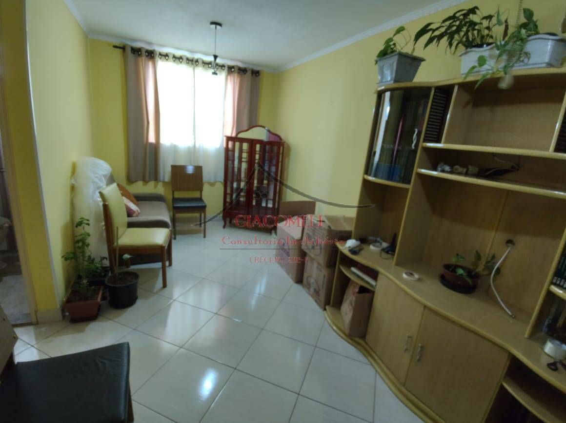 CONJUNTO HABITACIONAL BOSQUES DE ITAQUERA -02 DORM ANDAR BAIXO