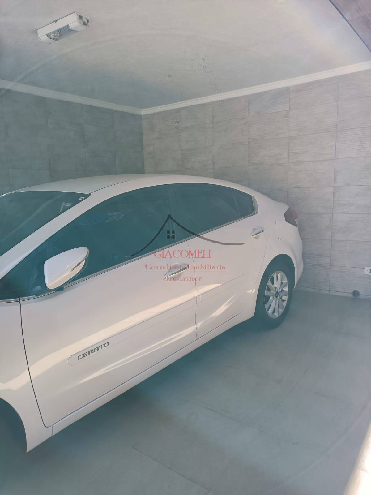 SOBRADO GRANDE ACEITA TROCA POR APARTAMENTO, BAIRRO DO JARDIM SANTA MARIA