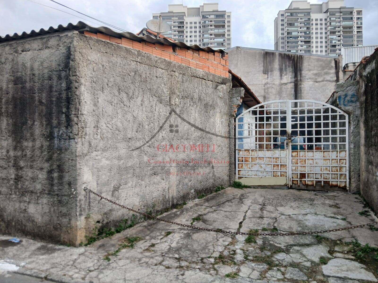 TERRENO COM CASA TERREA NA CHACARA  CARLIFORNIA RUA TRANQUILA