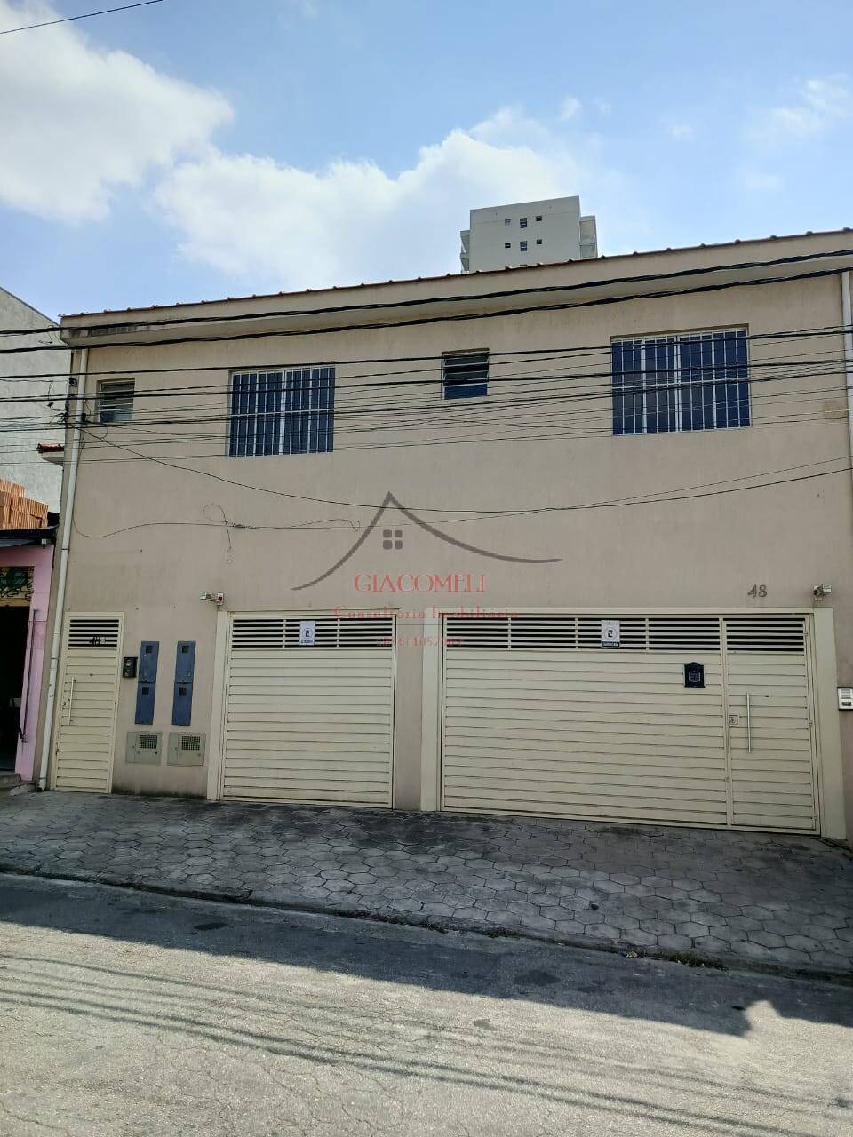 SALAS COMERCIAIS PARTE SUPERIOR JARDIM SANTA TEREZINHA RUA DA FEIRA SABADO