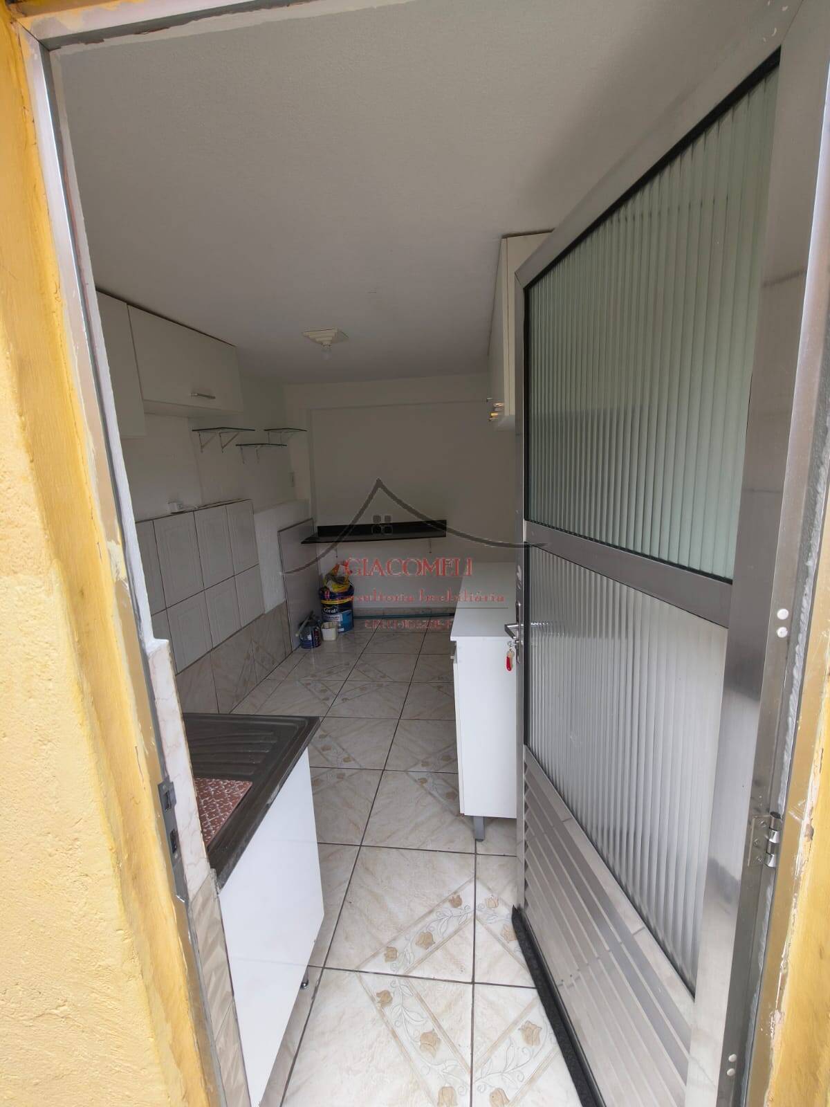 3 COMODOS INDEPENDENTE NO BAIRRO DO JARDIM SANTA TEREZINHA - TUDO REFORMADO